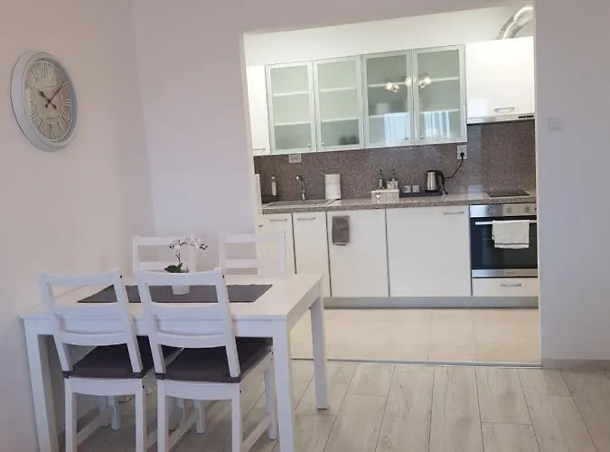 Neptun Апартамент *